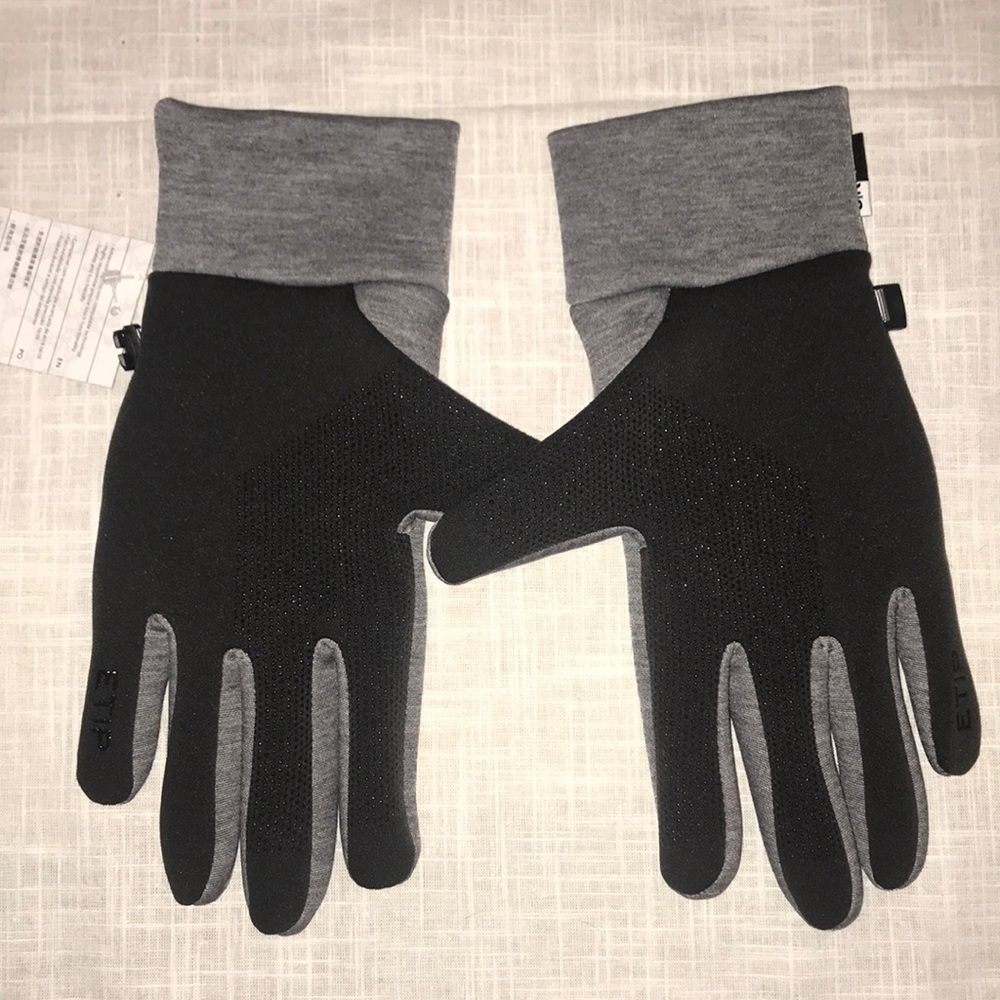 Brand New The North Face U|R Powered Gray Gloves - Picture 8 of 10